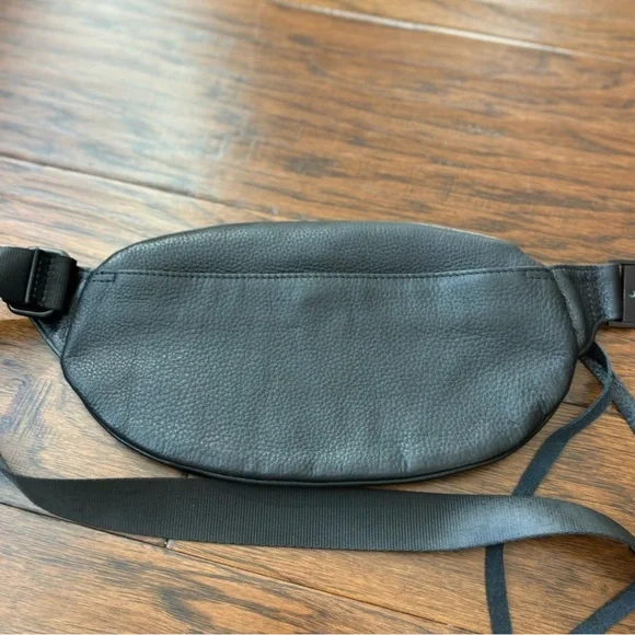 Aimee Kestenberg Milan Black Leather Belt Bag - Picture 3 of 5
